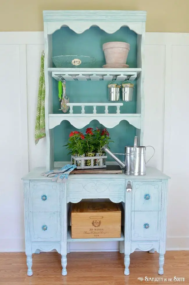 Convert a desk and hutch into a potting bench